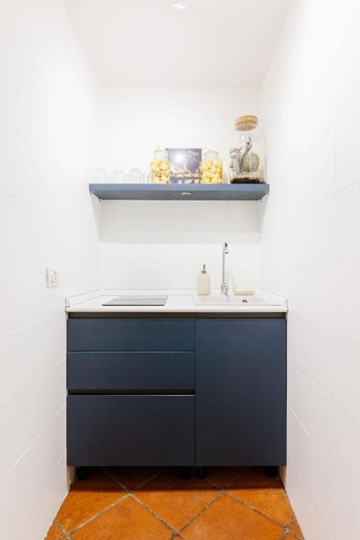 Compact Kitchenette with Induction Hob